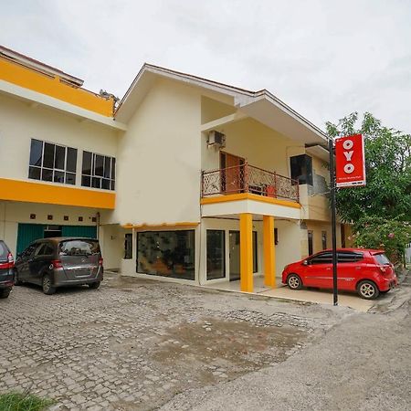 Oyo 2025 Wisma Musdalifa Palembang Exterior photo
