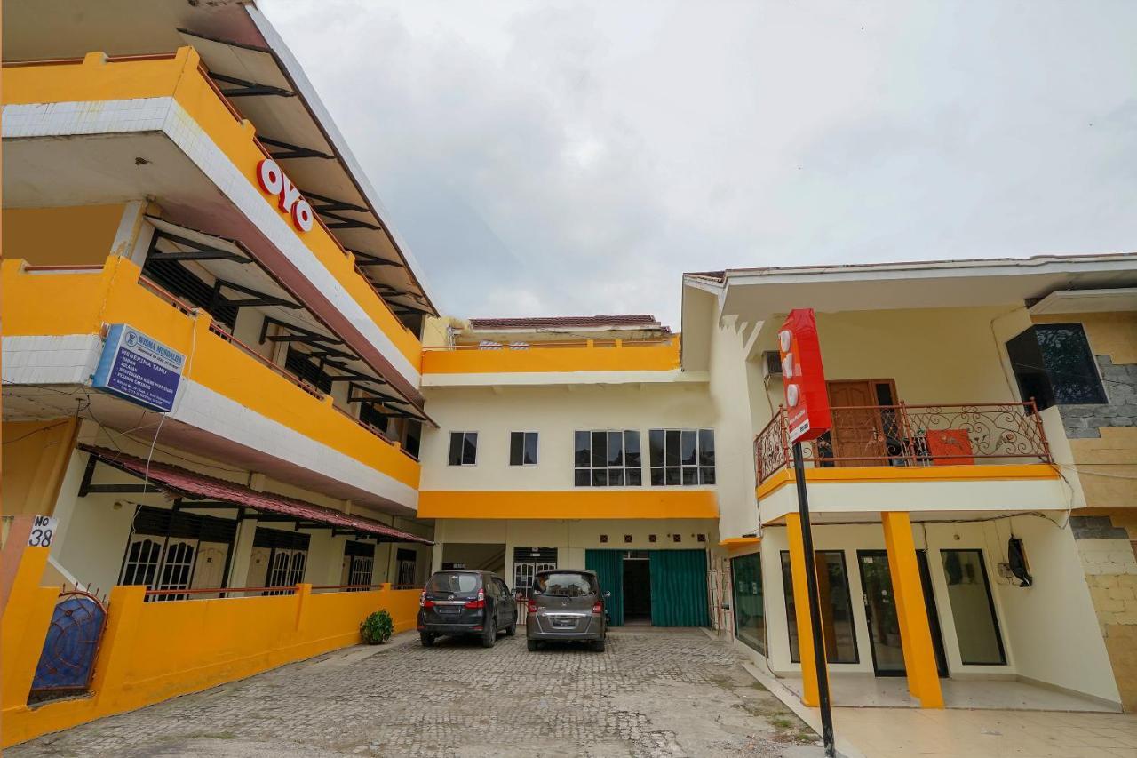 Oyo 2025 Wisma Musdalifa Palembang Exterior photo